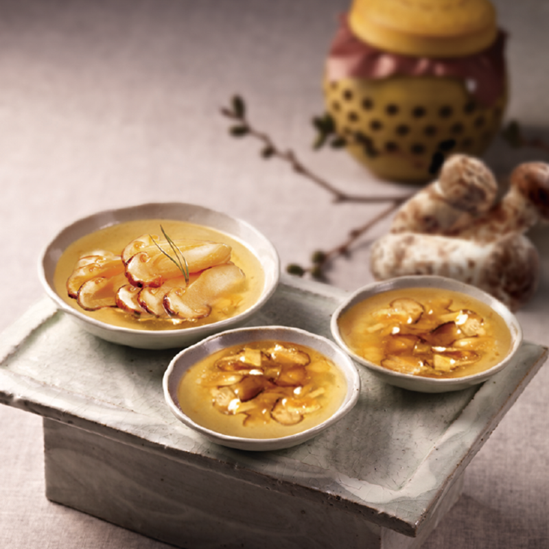 참자연영농조합법인,[참자연]산꿀자연송이(도자기)600g